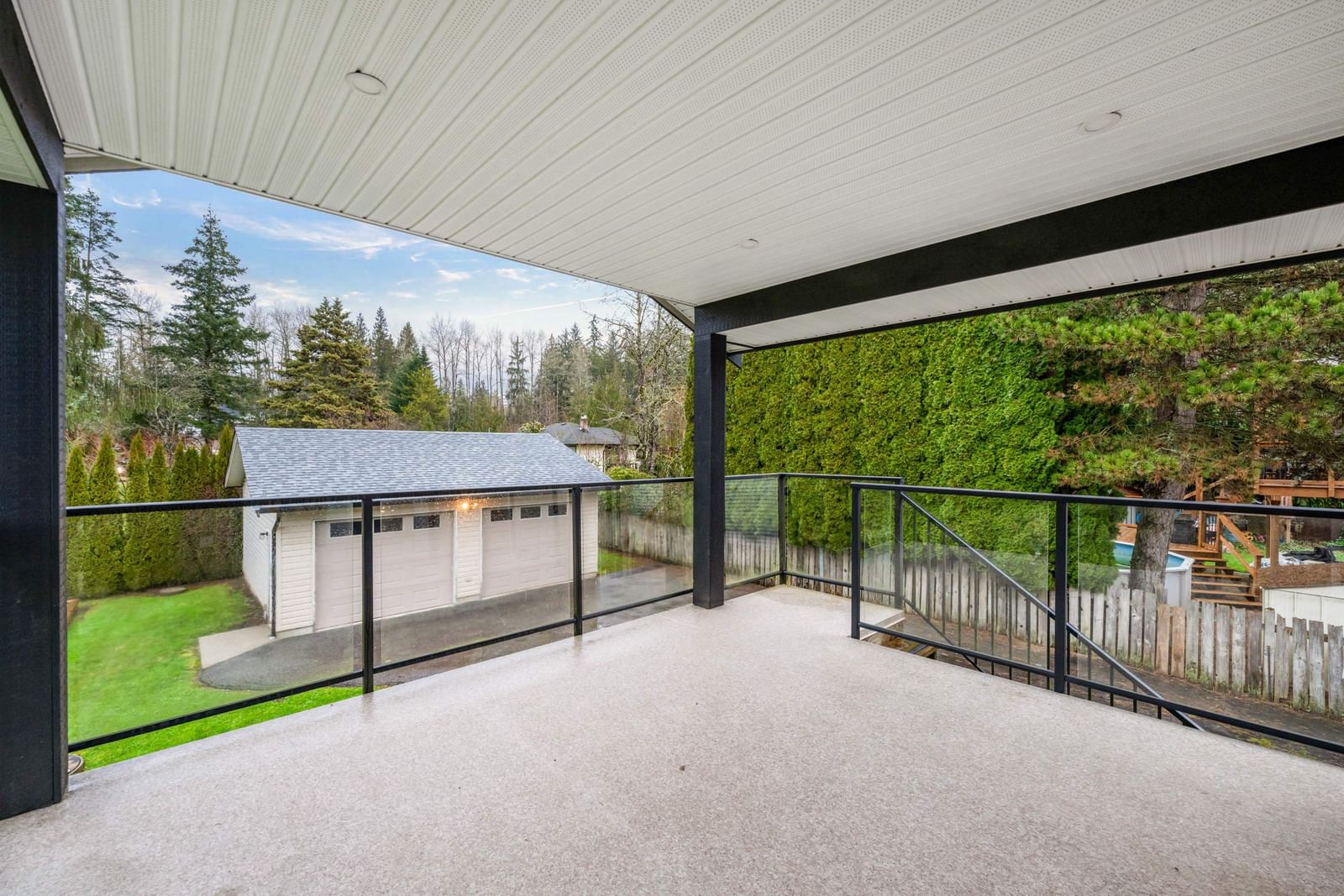 Listing Image 11