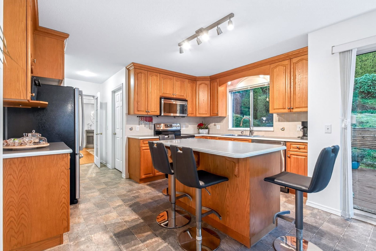 Listing Image 19