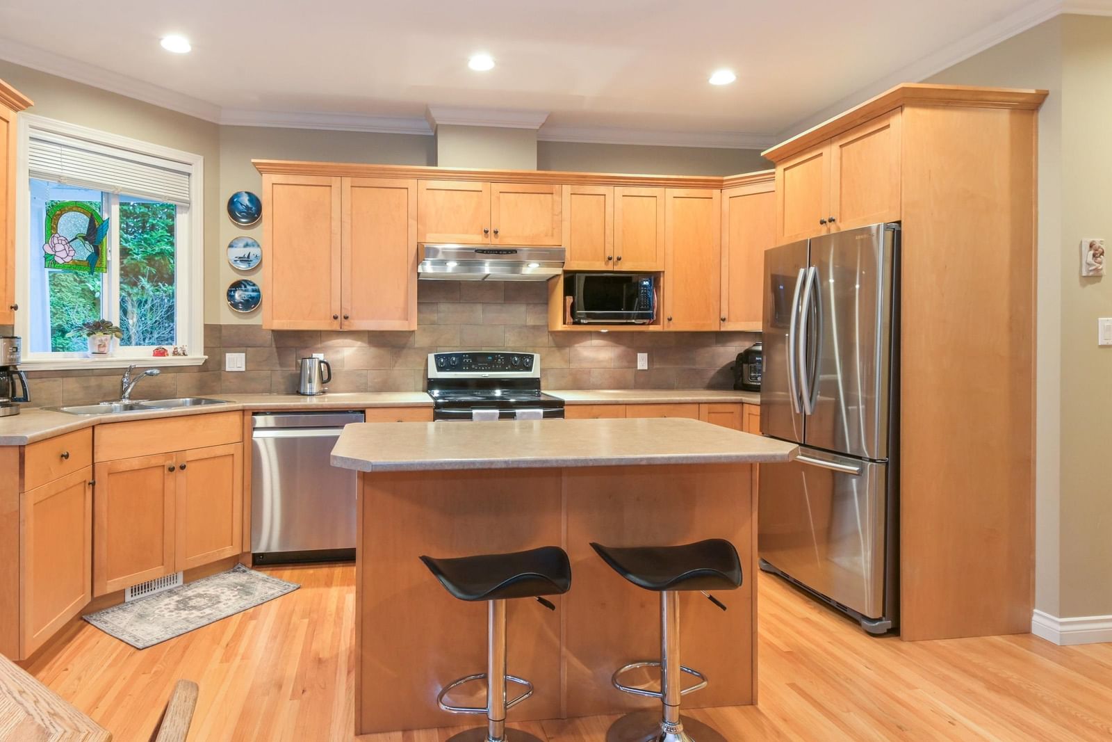 Listing Image 9