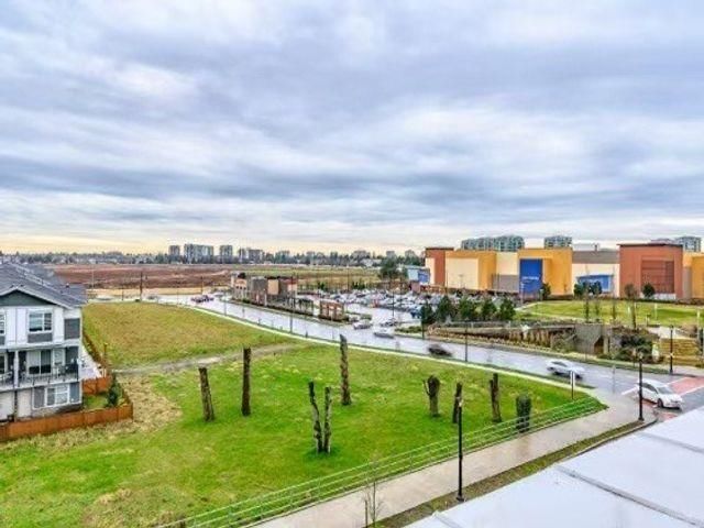 438 - 9551 Alexandra Road