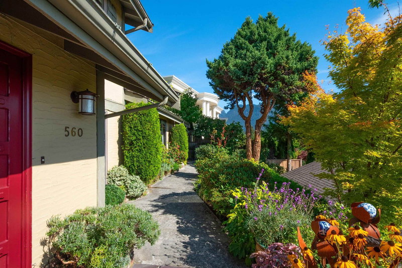 560 Craigmohr Drive, West Vancouver, V7S 1W9 | Image 3