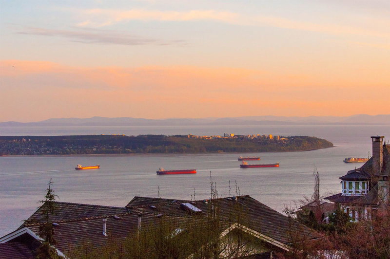 2307 Kadlec Court, West Vancouver, V7S 3K3 | Image 3