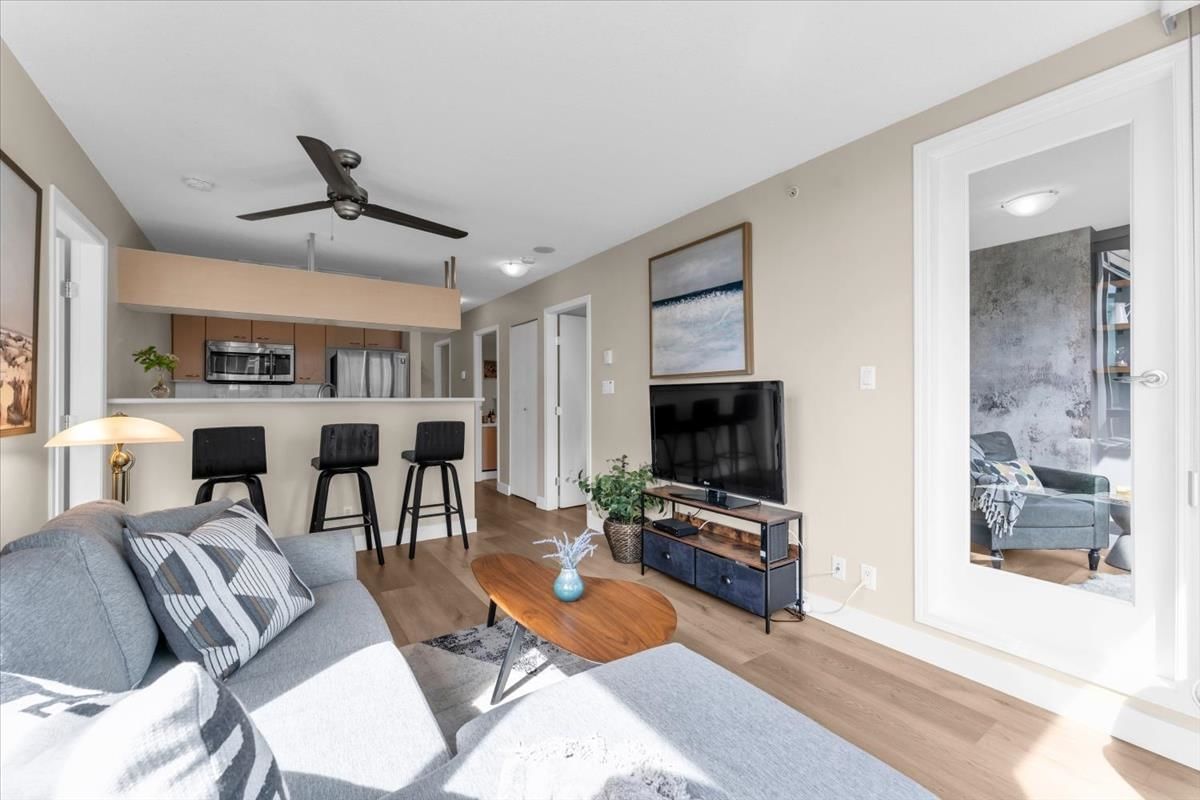 Listing Image 9