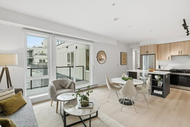 506 - 2002 St. George Street