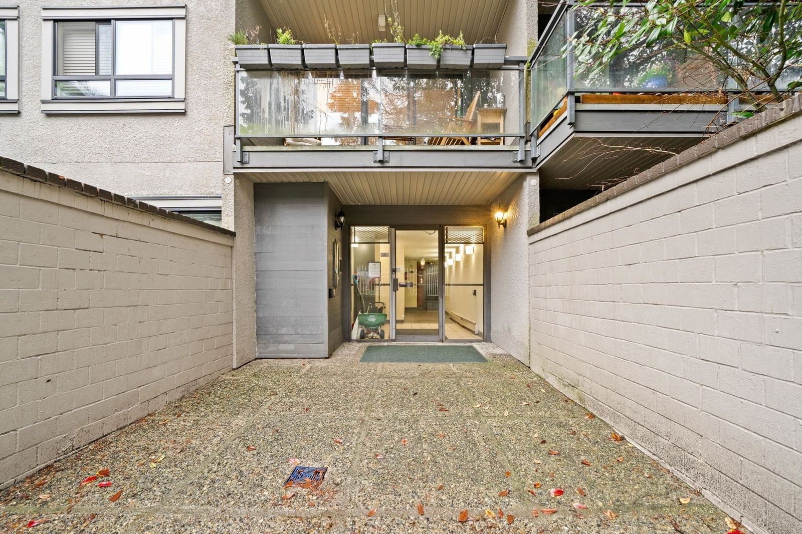 Listing Image 28