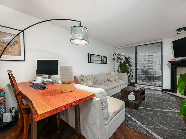 305 - 4425 Halifax Street