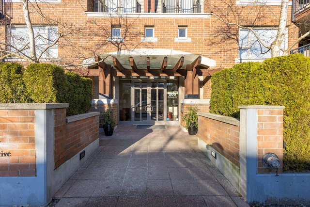 201 - 200 Klahanie Drive