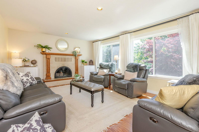 35210 Rockwell Drive, Abbotsford, V3G 2C9 | Image 2