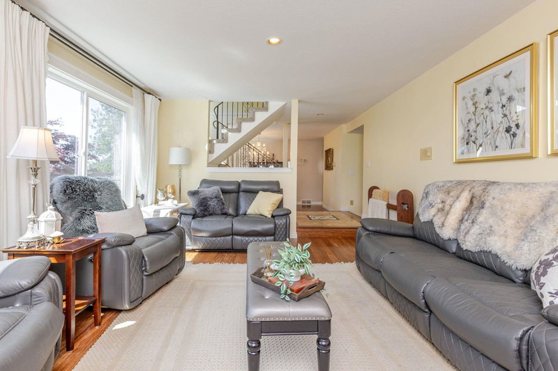 35210 Rockwell Drive, Abbotsford, V3G 2C9 | Image 3