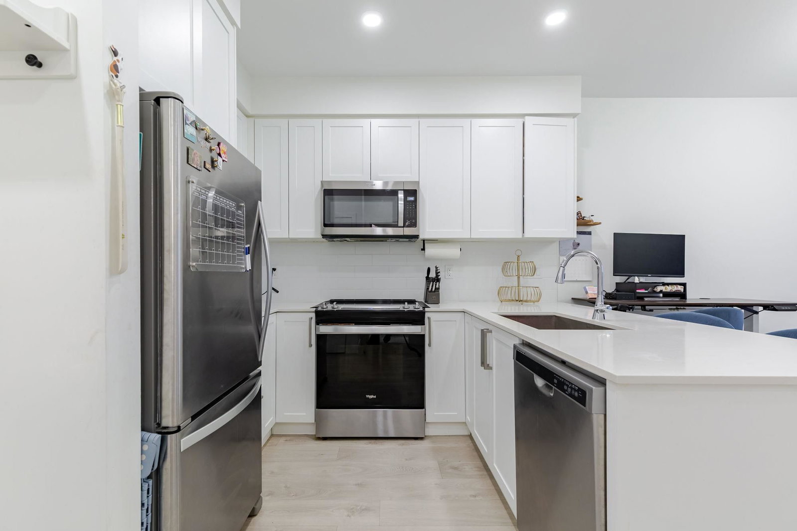 Listing Image 8
