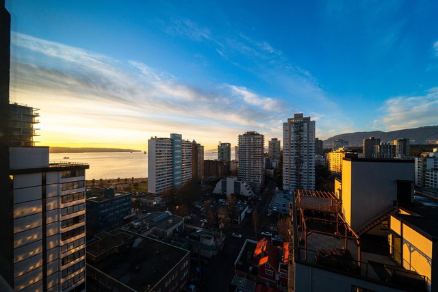 1501 - 1740 Comox Street