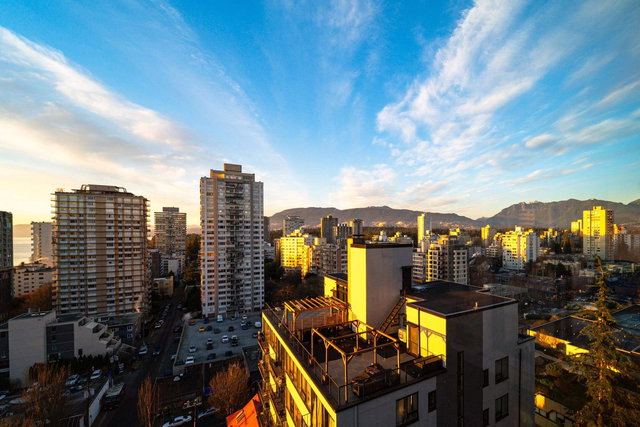 1501 - 1740 Comox Street