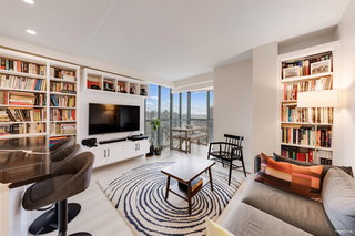 2704 - 1188 Howe Street