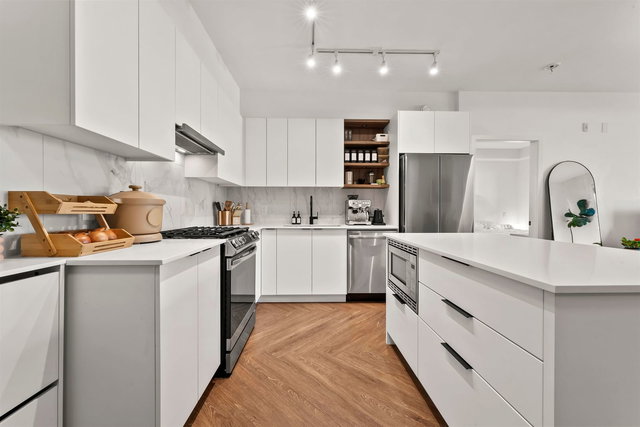 411 - 3229 St Johns Street