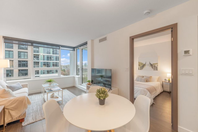 706 - 3233 Ketcheson Road