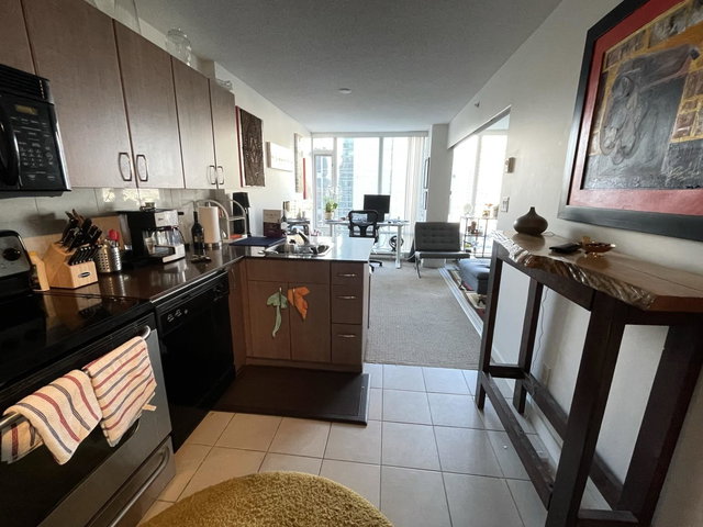 1709 - 610 Granville Street