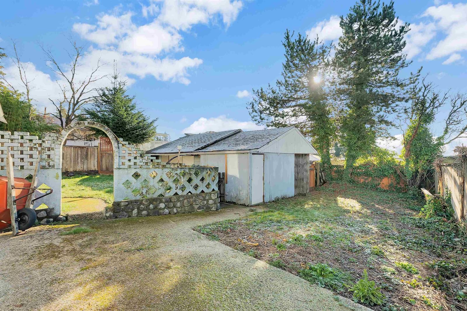 Listing Image 14