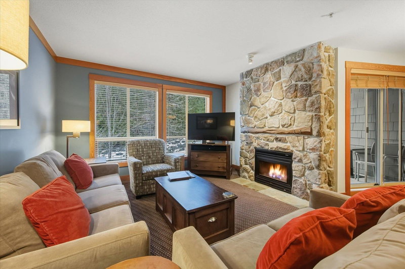 326D - 2036 London Lane, Whistler, V8E 0N7 | Image 2