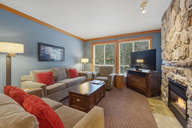 326D - 2036 London Lane, Whistler, V8E 0N7 | Image 3