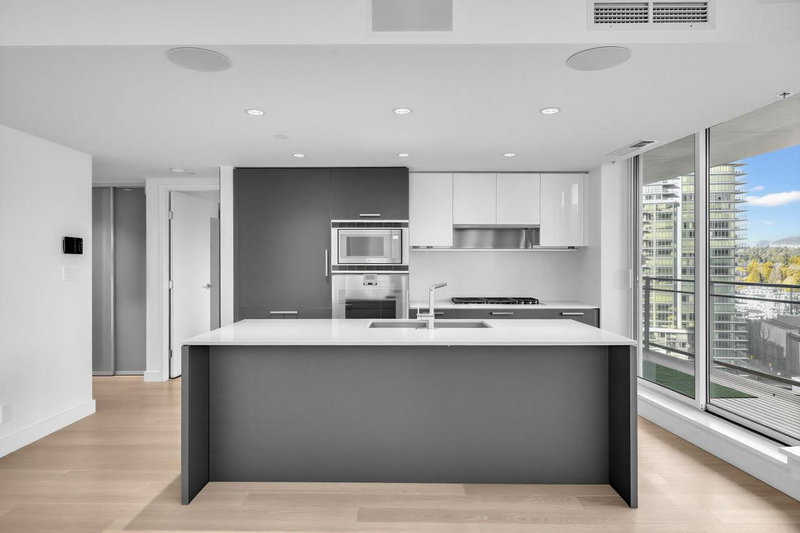 1202 - 1499 Pender Street W