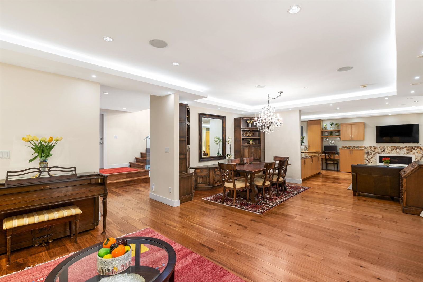 Listing Image 10