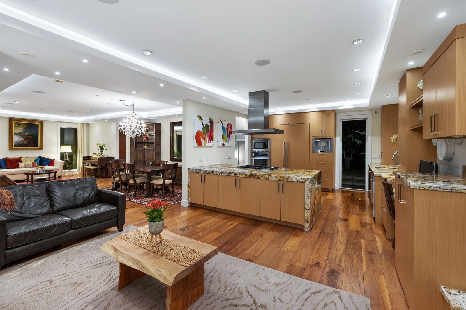 Listing Image 15