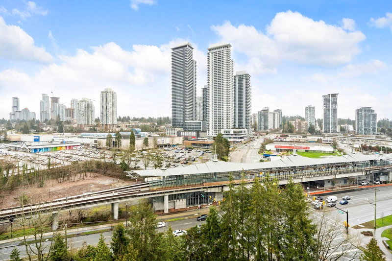 1306 - 9521 Cardston Court, Burnaby, V3N 4R8 | Image 2