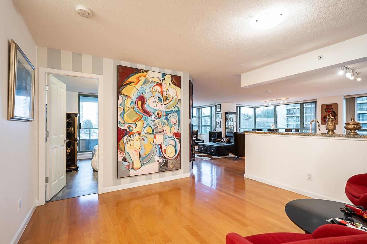 Listing Image 15