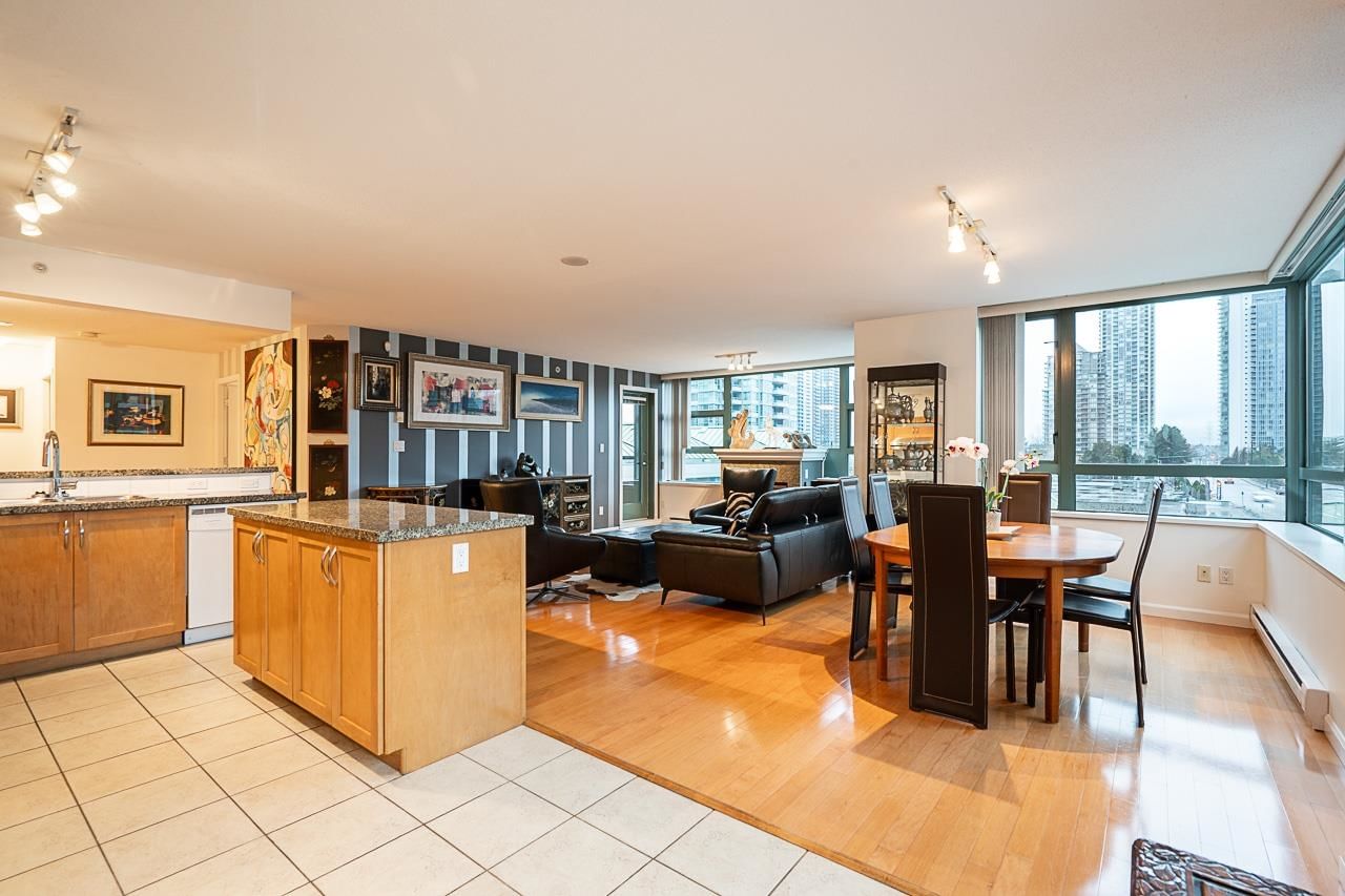 Listing Image 9