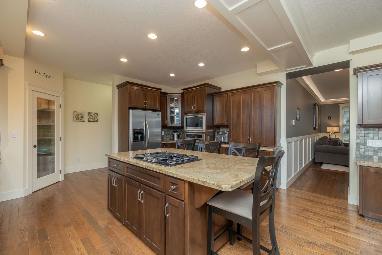 Listing Image 10