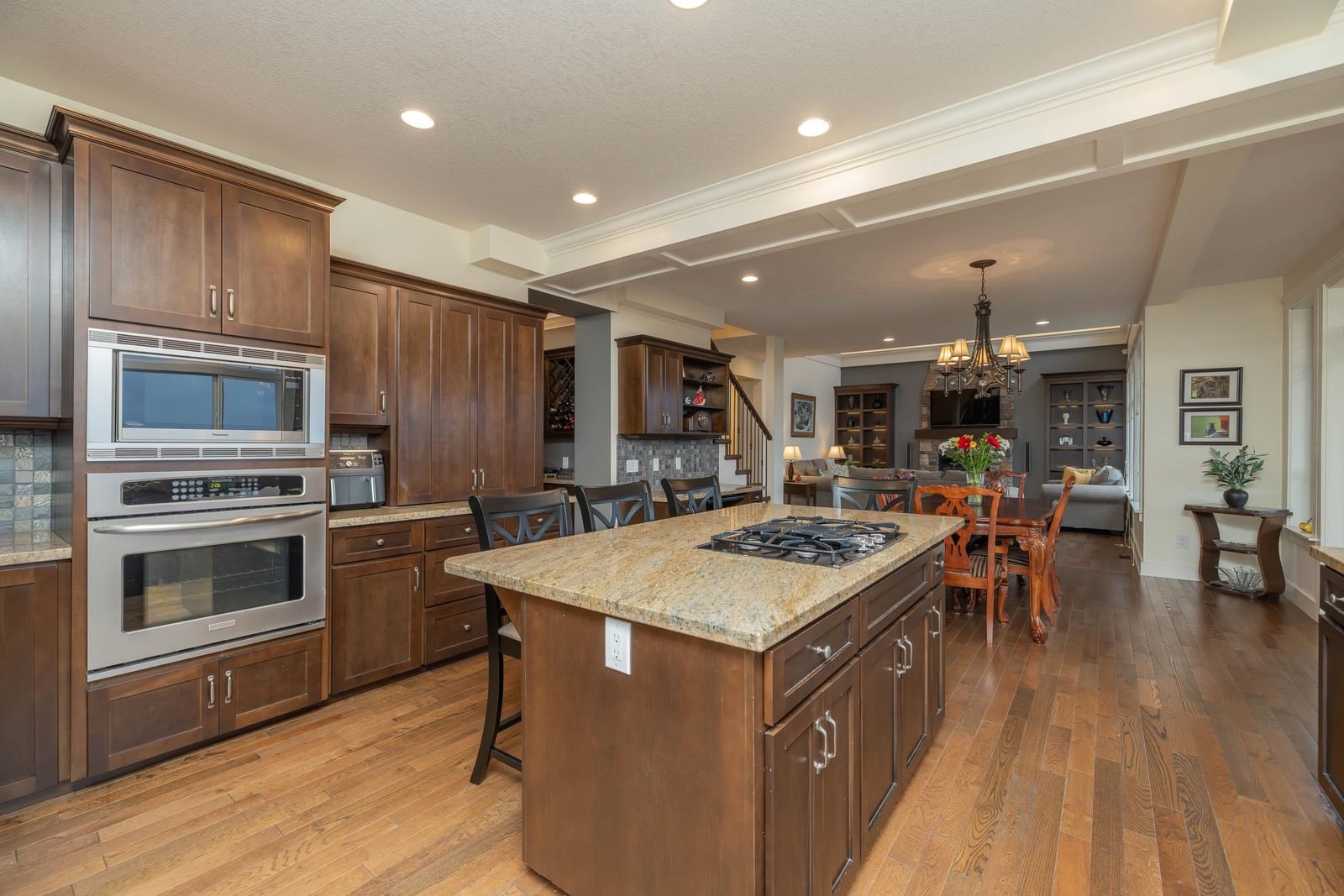 Listing Image 9