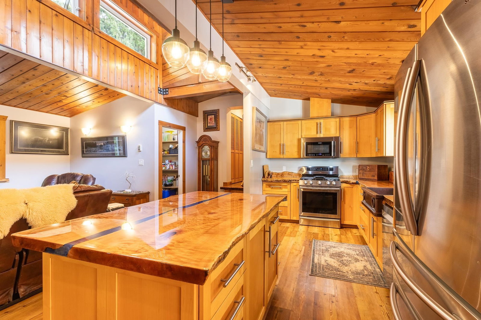 Listing Image 14
