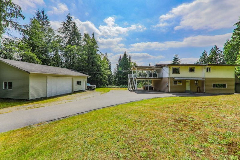 23215 141 Avenue, Maple Ridge, V4R 2R4 | Image 2