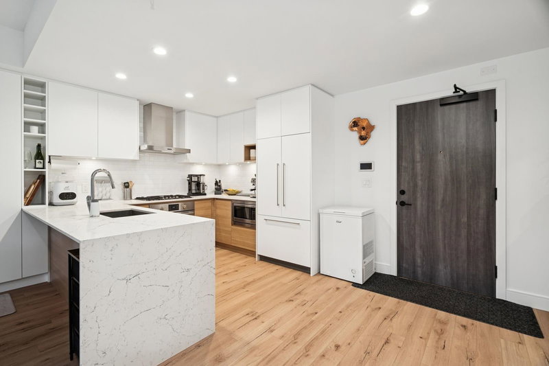 420 - 55 Klahanie Drive, Port Moody, V3H 0M9 | Image 3