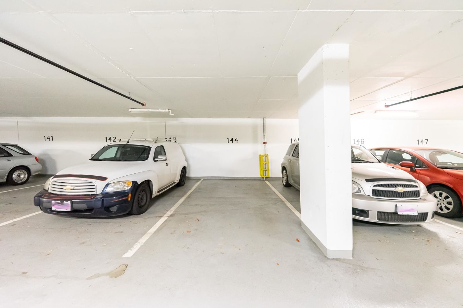 Listing Image 16