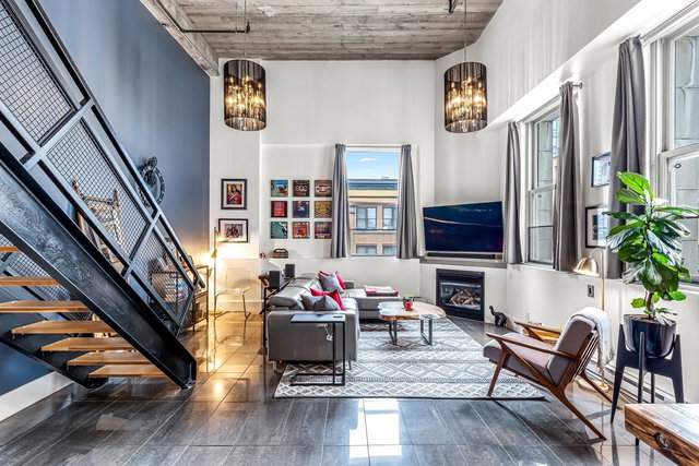 404 - 549 Columbia Street