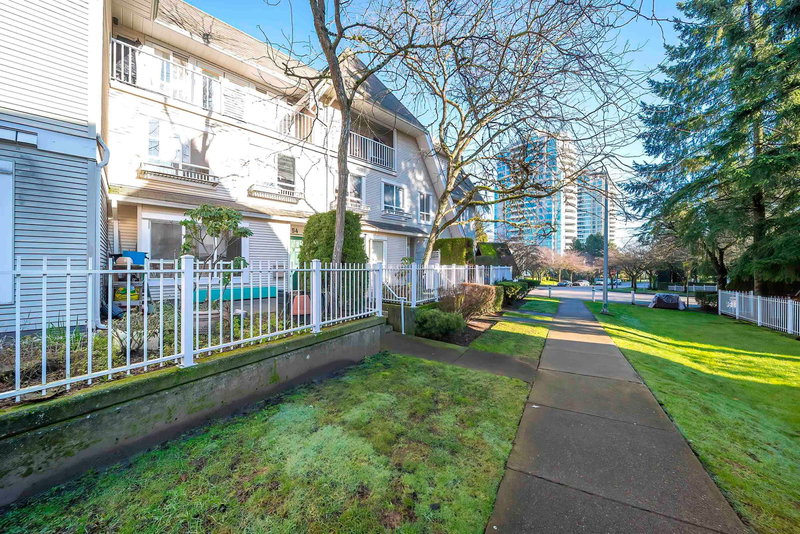 54 - 6577 Southoaks Crescent, Burnaby, V5E 4J9 | Image 2