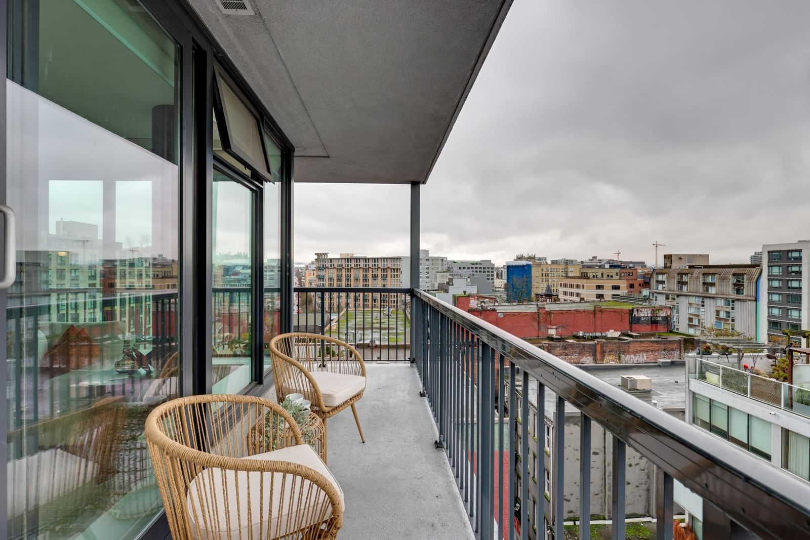Listing Image 20