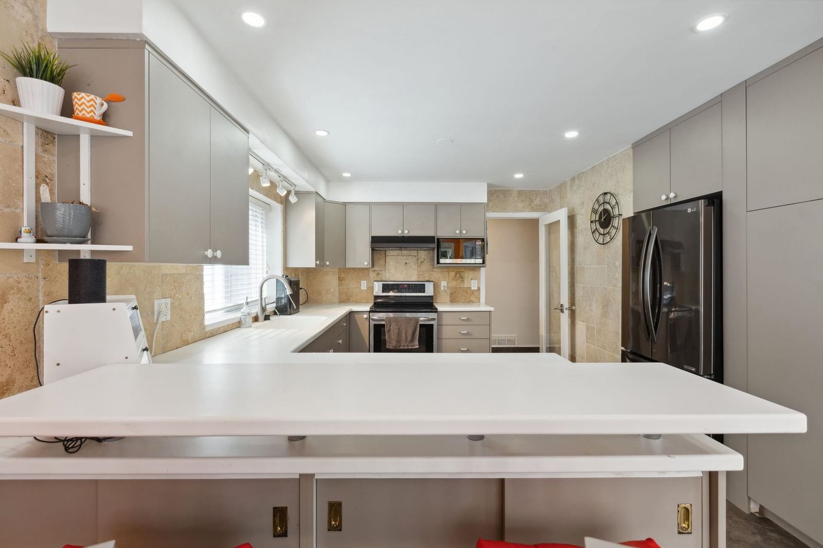 Listing Image 19