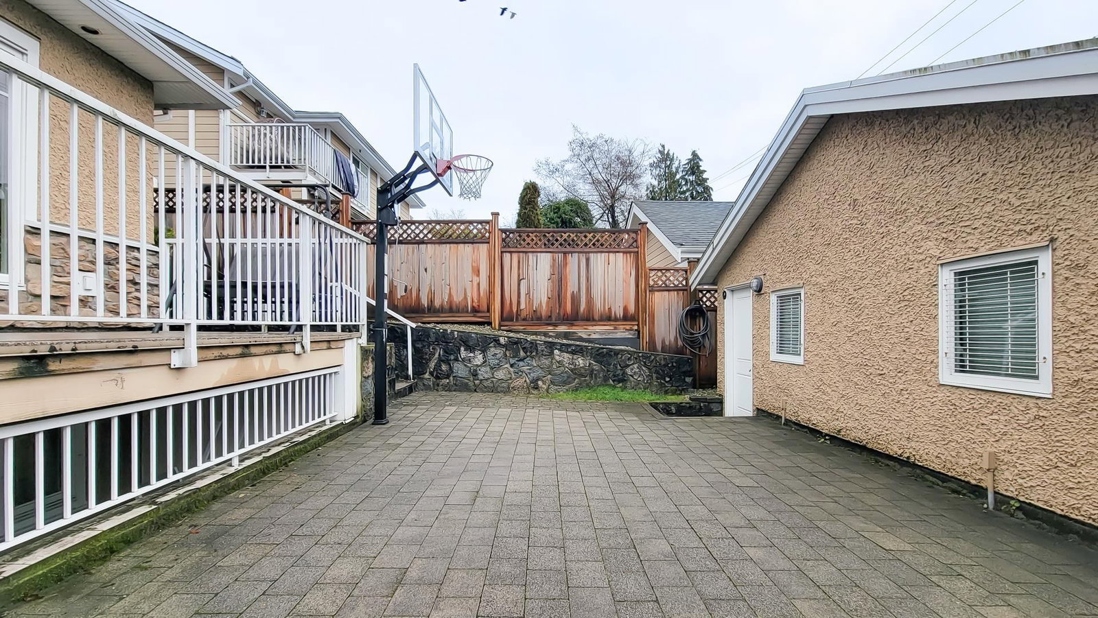 Listing Image 24