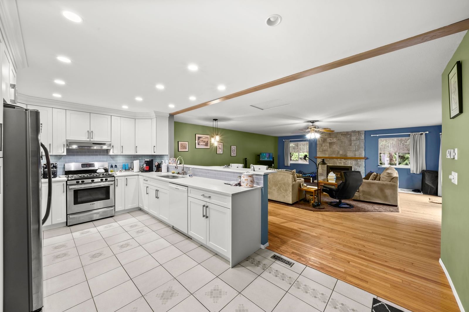 Listing Image 1