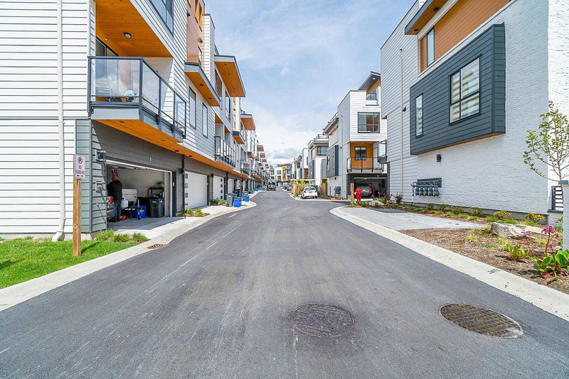 33 - 16511 Watson Drive Drive, Surrey, V4N 6T7 | Image 3