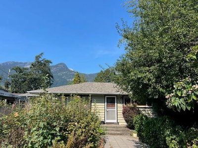 37963 Fourth Avenue | Squamish | Image