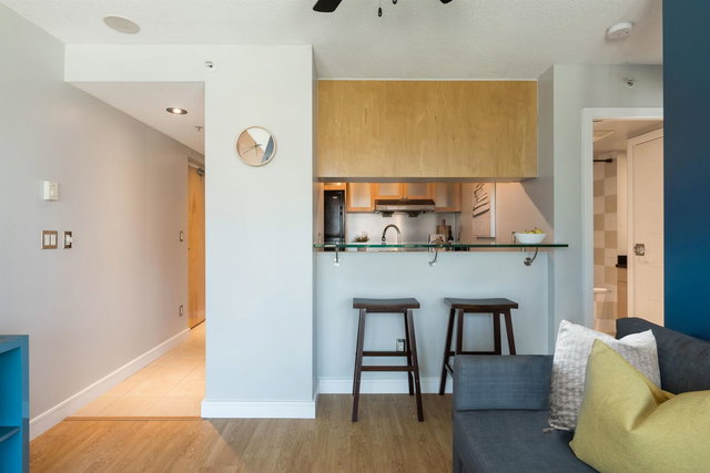 801 - 1003 Burnaby Street