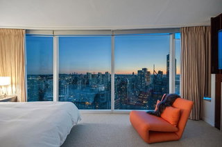 3206 - 938 Nelson Street