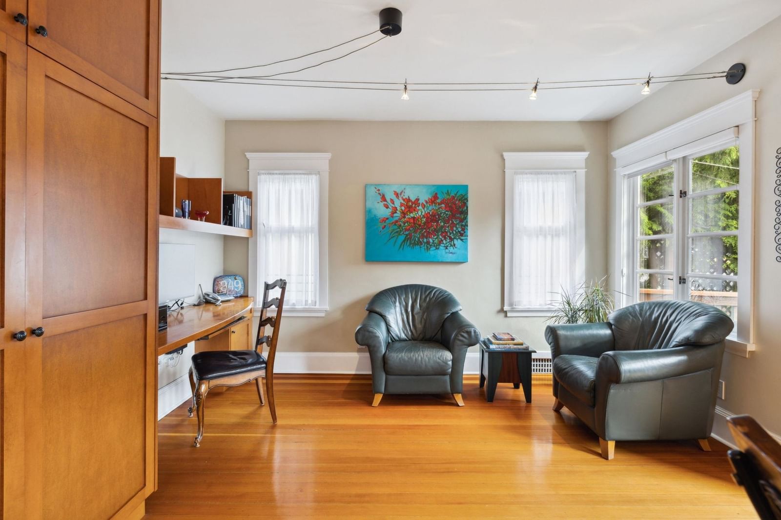 Listing Image 12