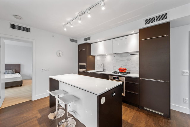 621 - 5233 Gilbert Road