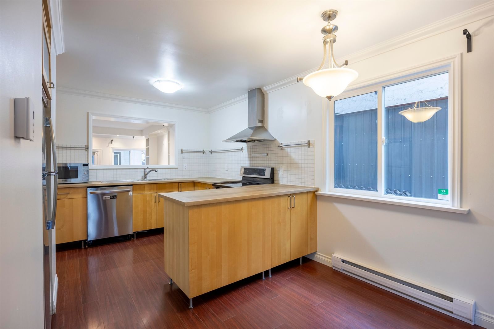 Listing Image 15