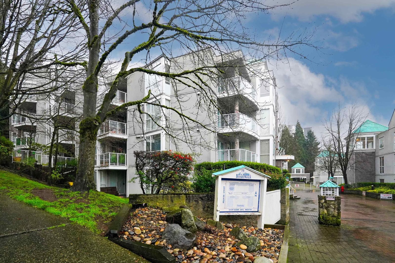 Listing Image 20