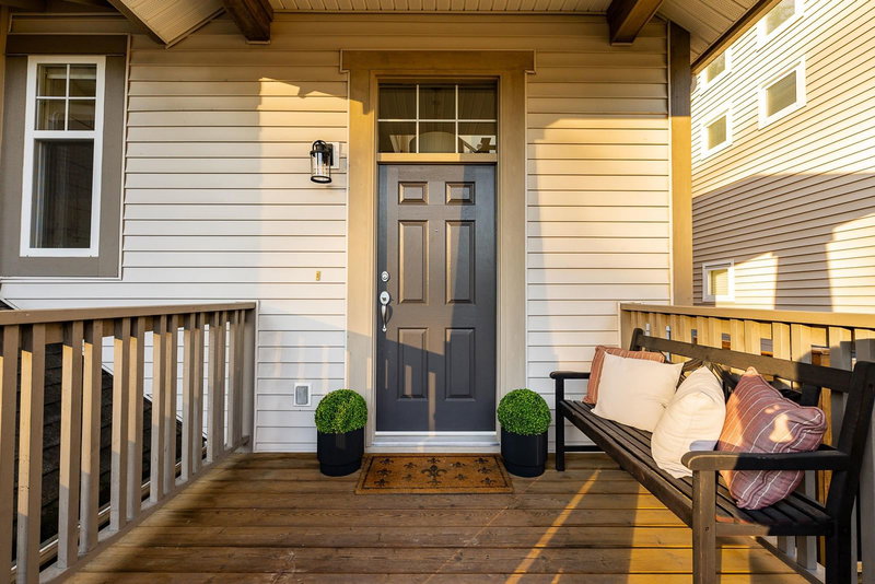 39 Holly Drive, Port Moody, V3H 5M4 | Image 2